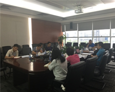 耀世娱乐电子完成经理级以上干部年中述职