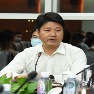 回望百年奋斗路，启航未来新征程——耀世娱乐电子党总支开展《风雨辉煌100年》专题讲座